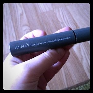 Almay Intense I-Color Volumizing Mascara & Shield